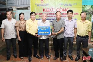 Khởi công nhà tình thương và bàn giao công trình công cộng ở Hương Sơn