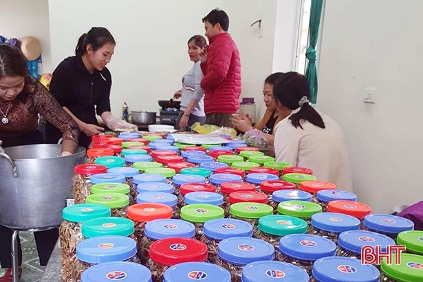 Hơn 17 tỷ đồng ủng hộ đồng bào Hà Tĩnh bị ảnh hưởng bởi lũ lụt