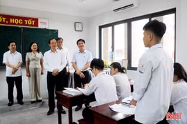 Bộ GD&ĐT kiểm tra công tác chuẩn bị tổ chức Kỳ thi tốt nghiệp THPT tại Hà Tĩnh