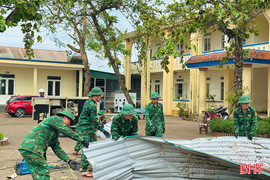  Khẩn trương khắc phục hậu quả mưa bão, sẵn sàng cho năm học mới