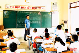 Sắp xếp trường học: Dẫu không còn là hiệu trưởng... vẫn vẹn lòng với học trò