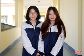 Đôi bạn cùng lớp và cú đúp thủ khoa - á khoa học sinh giỏi quốc gia