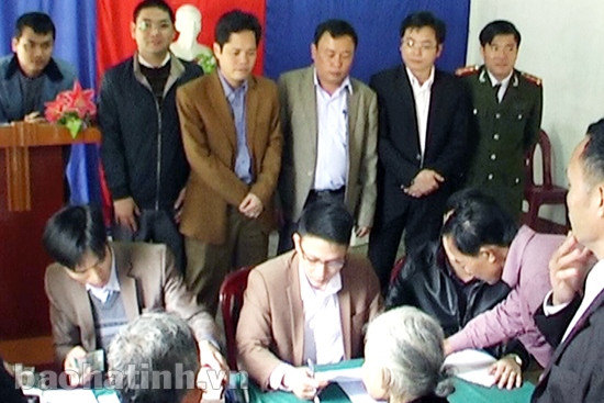 Thạch Hà: Chi trả 13 tỷ đồng tiền đền bù GPMB cho các hộ dân ngày cận tết ảnh 1