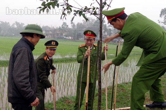 Can Lộc phát động "Tết trồng cây" ảnh 3
