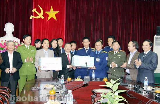 Xử lý mạnh tay các đối tượng vi phạm về ANTT, ATGT trong dịp tết ảnh 3 Xử lý mạnh tay các đối tượng vi phạm về ANTT, ATGT trong dịp tết ảnh 3