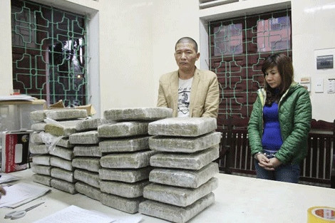 2 đối tượng Phan Thị Chín và Nguyễn Văn Hưng cùng tang vật thu giữ