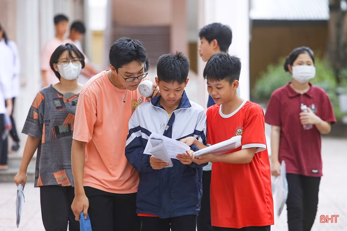 Đồng hành cùng sĩ tử Hà Tĩnh 