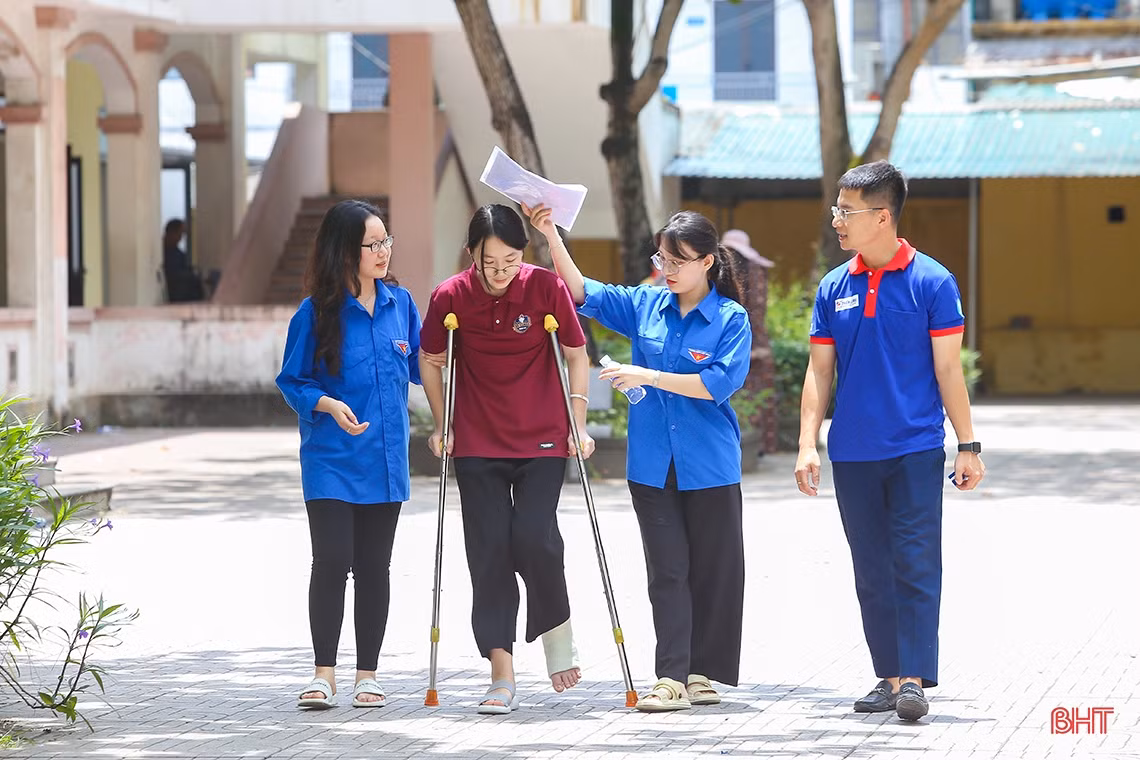 Đồng hành cùng sĩ tử Hà Tĩnh 