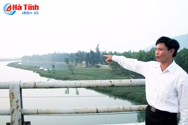 thay giao day boi quen an quen ngu di tim thi the hoc sinh