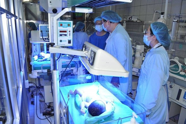 vu tre sinh non tim ra vi khuan khang thuoc cuc manh