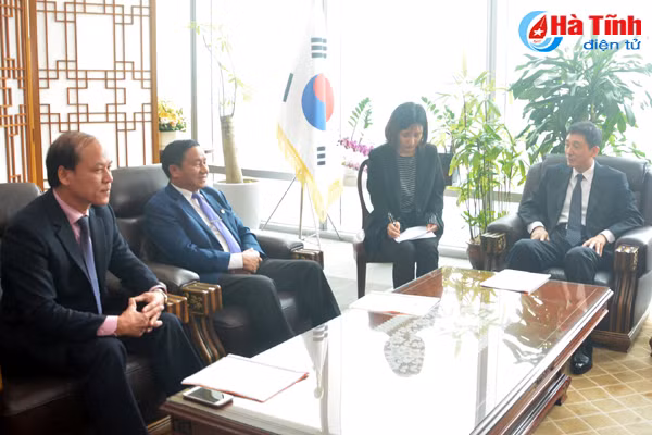 ha tinh luon tao thuan loi de doanh nghiep han quoc dau tu vao dia ban