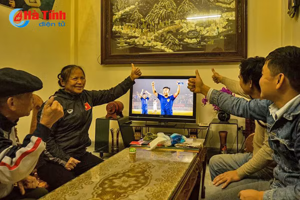 trung bet niem cam hung cho nha vo dich v league