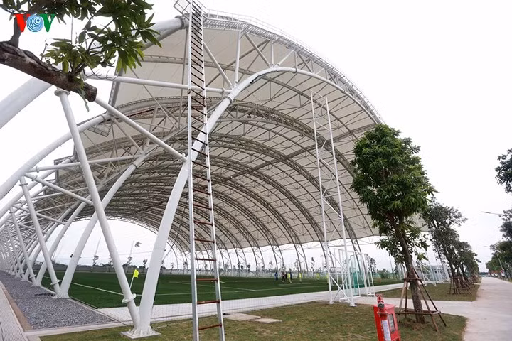 dot nhap hoc vien bong da pvf hoanh trang cua tan giam doc ryan giggs