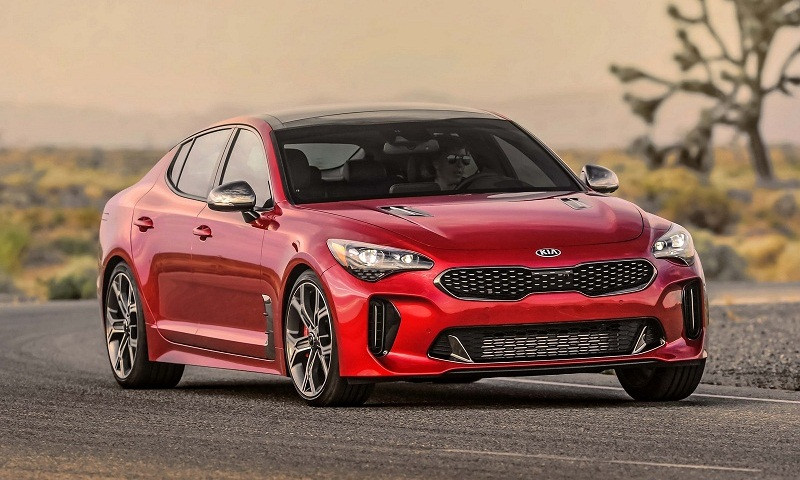 kia stinger dep lanh gia chi hon 700 trieu co gi hap dan