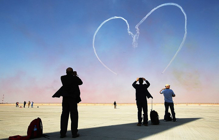 chien dau co pho dien suc manh tai dubai airshow 2017