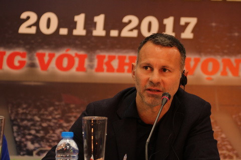 danh bai u15 stoke ryan giggs danh gia cao lua u15 pvf