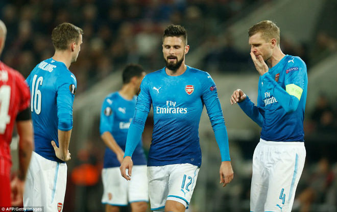 arsenal thua soc bao anh che toi ta ro tin wenger sap ve vuon