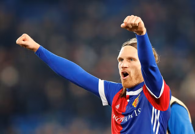 thung luoi phut 89 m u phai cho luot cuoi