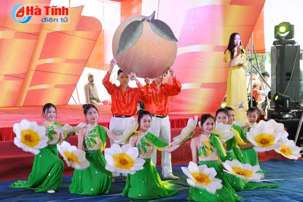 huong khe long trong ky niem 150 nam thanh lap huyen