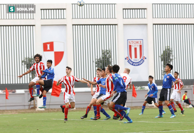 danh bai u15 stoke ryan giggs danh gia cao lua u15 pvf
