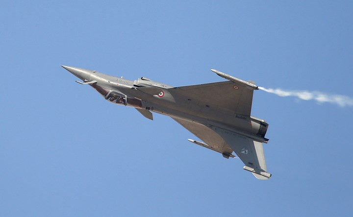 chien dau co pho dien suc manh tai dubai airshow 2017