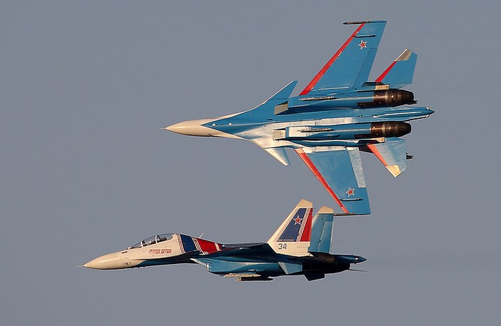 chien dau co pho dien suc manh tai dubai airshow 2017