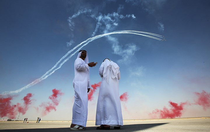 chien dau co pho dien suc manh tai dubai airshow 2017