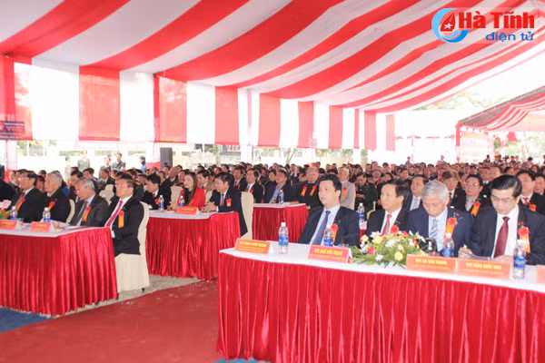 huong khe long trong ky niem 150 nam thanh lap huyen