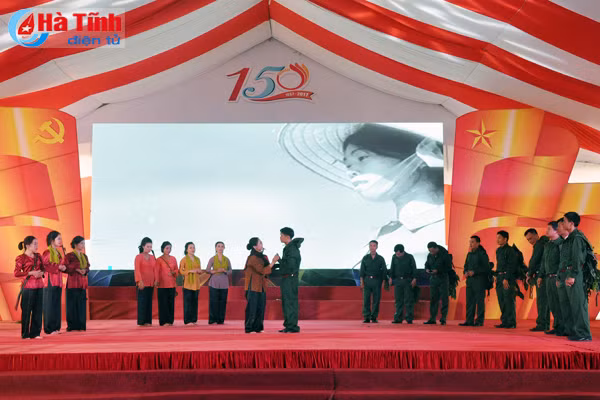 huong khe long trong ky niem 150 nam thanh lap huyen