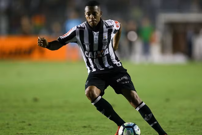 robinho di tu 9 nam vi tan cong tinh duc