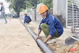 Người dân Trường Lưu háo hức chờ nguồn nước sạch
