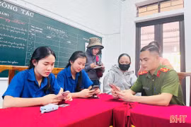 "Mùa hè số cùng VNeID" giúp người dân Hà Tĩnh nâng cao kỹ năng số