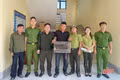 Bàn giao cá thể trăn đất cho cơ quan chức năng