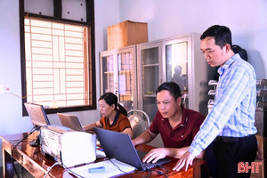 Cán bộ, công chức biệt phái đồng hành cùng xã vùng khó