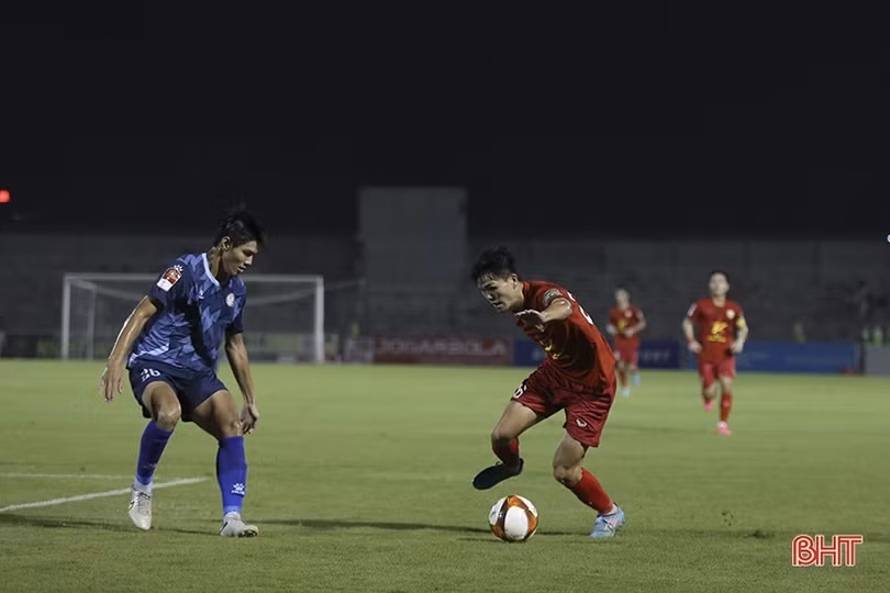 Tiền vệ Hồng Lĩnh Hà Tĩnh được gọi vào đội tuyển quốc gia