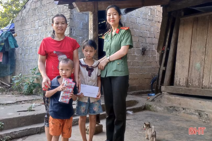 Nhiều hoạt động hướng tới trẻ em khó khăn của phụ nữ Công an Hà Tĩnh