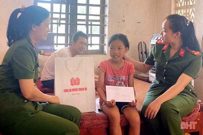 Nhiều hoạt động hướng tới trẻ em khó khăn của phụ nữ Công an Hà Tĩnh