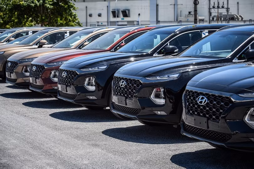 Ôtô sẽ không được giảm 2% thuế VAT. Ảnh: Việt Linh. Chính phủ đồng thuận giảm 50% lệ phí trước bạ cho ôtô nội địa