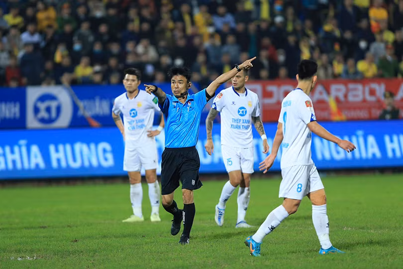 Cơ hội 1 tỷ đồng tiền thưởng của Hồng Lĩnh Hà Tĩnh trước Nam Định