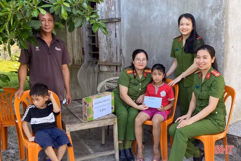 Nhiều hoạt động hướng tới trẻ em khó khăn của phụ nữ Công an Hà Tĩnh