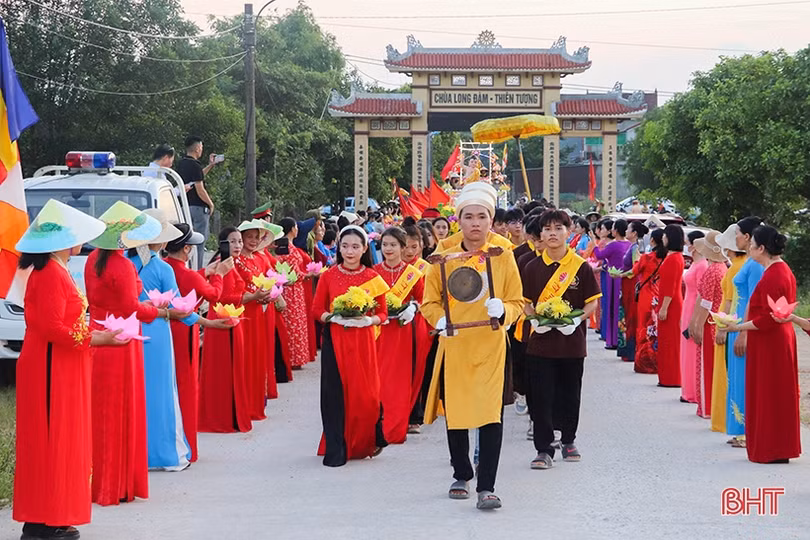 Trang trọng Đại lễ Phật đản 2567 - dương lịch 2023 tại TX Hồng Lĩnh