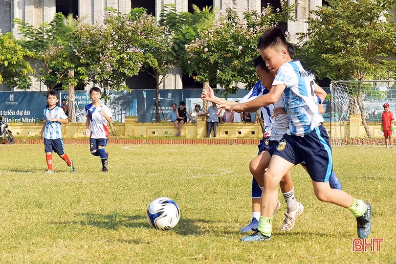 Khởi tranh Giải Bóng đá Thiếu niên - Nhi đồng TP Hà Tĩnh