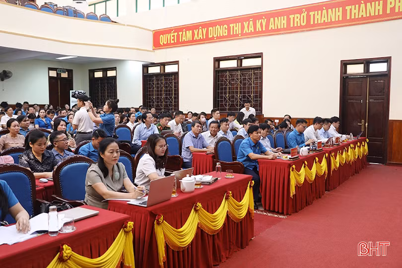 Lãnh đạo TX Kỳ Anh đối thoại với gần 200 lao động và chủ sử dụng lao động