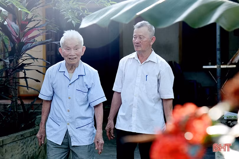 Niềm tự hào của cựu giáo chức 75 năm tuổi Đảng