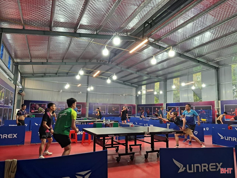 Ra mắt CLB Bóng bàn Hỏa Châu Hà Tĩnh