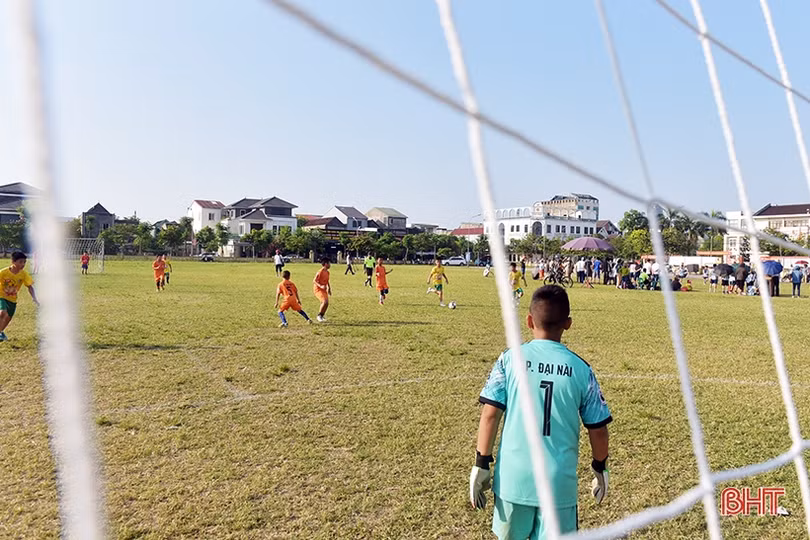 Khởi tranh Giải Bóng đá Thiếu niên - Nhi đồng TP Hà Tĩnh