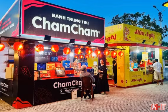 Thị trường bánh Trung thu “ảm đạm” sau bão số 10