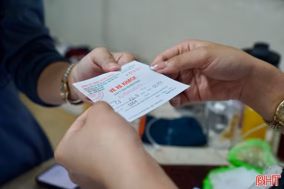 Vé xe dịp nghỉ lễ 30/4 - 1/5: Chiều đi lẫn chiều về Hà Tĩnh cơ bản “kín chỗ”