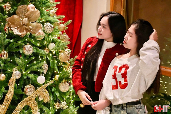 Ngập tràn không khí Giáng sinh tại nhiều quán cà phê Hà Tĩnh 