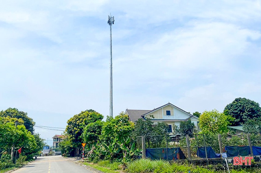 Trạm thông tin di động do Công ty CP Tập đoàn Sao Vàng lắp đặt tại đường Đông Lộ (phường Trần Phú). bqbht_br_1234.jpg